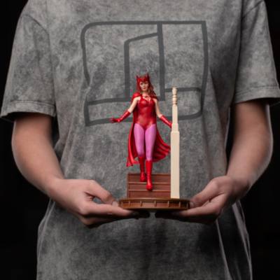 Iron Studios figura coleccionable Wanda Maximoff Halloween, Bruja Escarlata y Visi&oacute;n