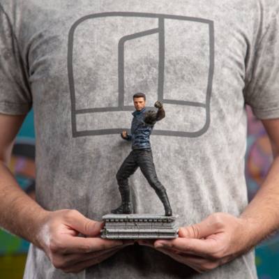 The Falcon and the Winter Soldier - Bucky Barnes - Art Scale Serie - Deluxe-Sammlerfigur