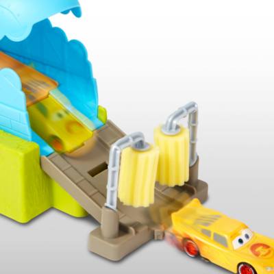 Mattel Disney Pixar Cars On The Road Sudsmarine Car Wash Playset