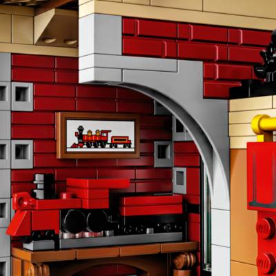 LEGO Disney Specials Disney Train and Station Set 71044