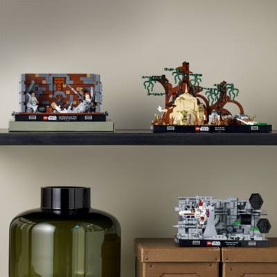 LEGO Star Wars Dagobah Jedi Training Diorama Set 75330