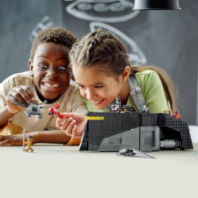 LEGO Marvel Black Panther: War on the Water Set 76214