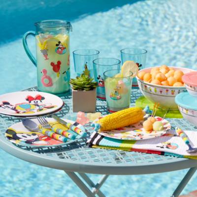 Disney Store Mickey and Friends Disney Eats Pitcher and Cups Set