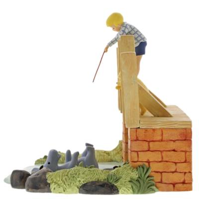 Enesco Winnie The Pooh And Friends Enchanting Disney Figurine