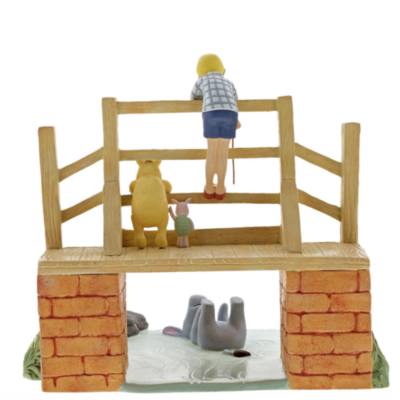 Enesco Winnie The Pooh And Friends Enchanting Disney Figurine