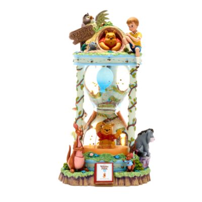 Disney Store Winnie the Pooh Limited Edition Snow Globe