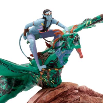 Neytiri with Banshee Figurine, Avatar