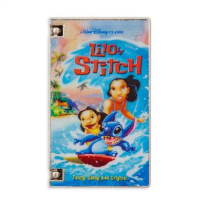 Disney Store - Lilo & Stitch - Stitch und Schrulle - Anstecknadelset im VHS-Design