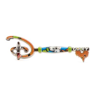Disney Store Goofy 90th Anniversary Opening Ceremony Key Pin