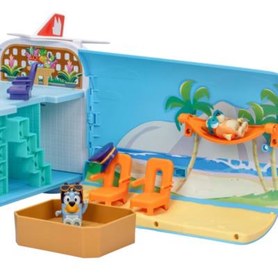 Moose Toys Bluey Transforming 3-in-1 Airplane Playset