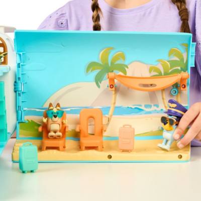 Moose Toys Bluey Transforming 3-in-1 Airplane Playset