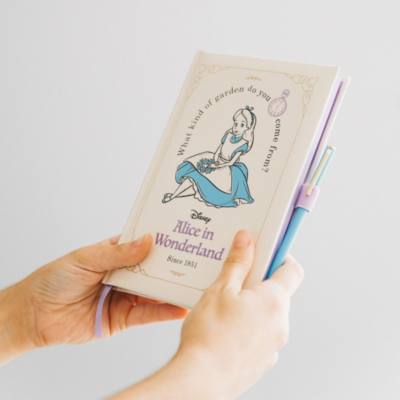 Alice In Wonderland A5 Notebook and Pen Set