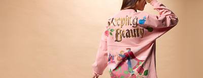 Image de fond de La Belle au Bois Dormant