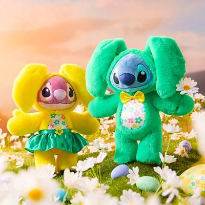 Background image of W&auml;hle ein kostenloses Stitch- oder Angel-Kuscheltier