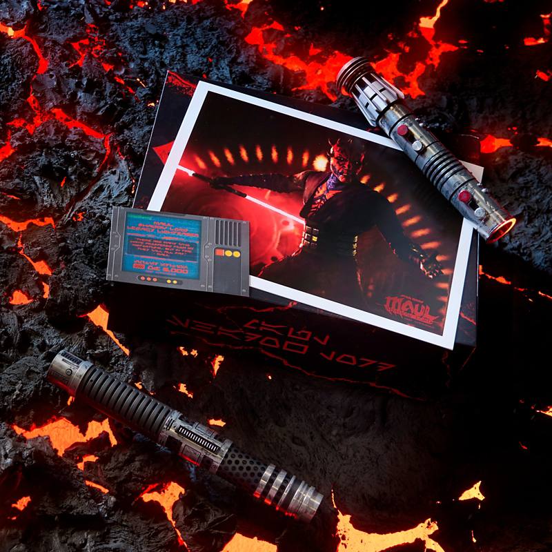 Immagine background di Elsa di spada laser Legacy in Edizione Limitata Darth Maul