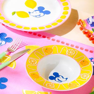 Background image of Sunny Tables