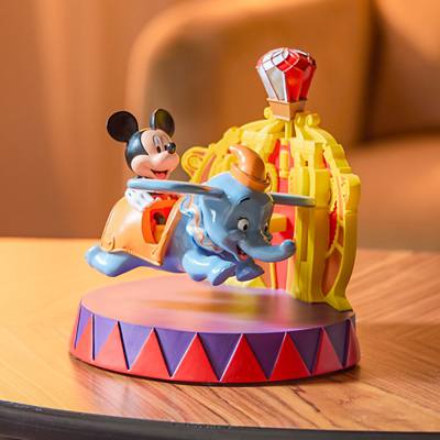 Background image of Figurines