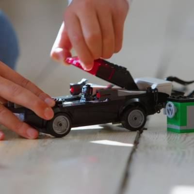 Play LEGO Marvel Spider-Man vs. Venom Muscle Car Set 76309 Video