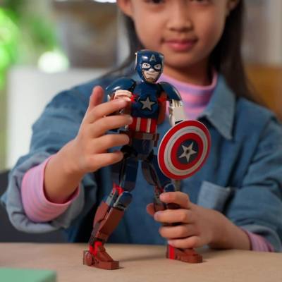 Play LEGO Marvel Captain America Construction Figure Video