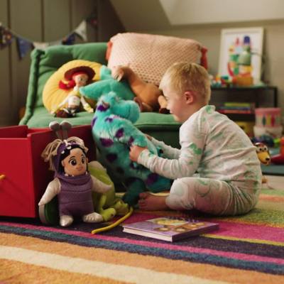 Reproducir v&iacute;deo de Peluche peque&ntilde;o Boo, Monstruos S.A.,