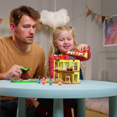 Play LEGO Bluey's Family House Set 11203 Video