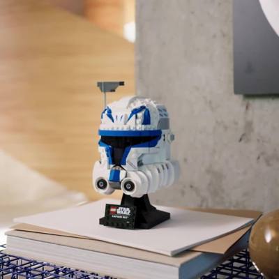 Play LEGO Star Wars Captain Rex Helmet Model Set 75349 Video