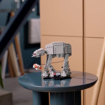 LEGO AT-AT 75440 Video abspielen
