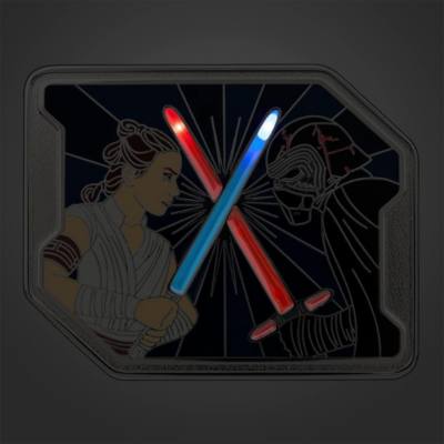 Play Rey and Kylo Ren Light-Up Limited Edition Jumbo Pin, Star Wars: The Rise of Skywalker Video