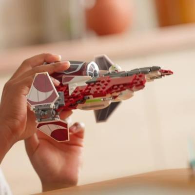 Play LEGO Star Wars Ahsoka's Jedi Interceptor Set 75401 Video
