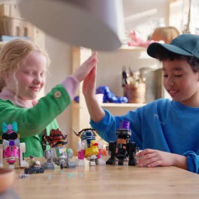 Riproduci video LEGO Star Wars Gioco creativo - Costruisci un droide 75392