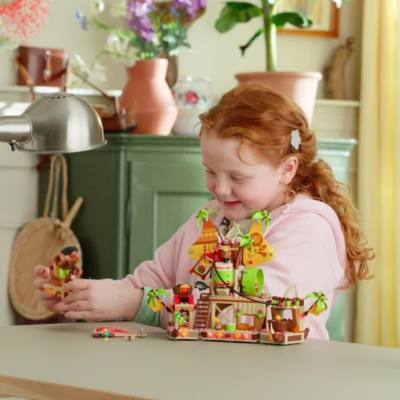 LEGO Disney Kakamora-Barge 43258 Video abspielen