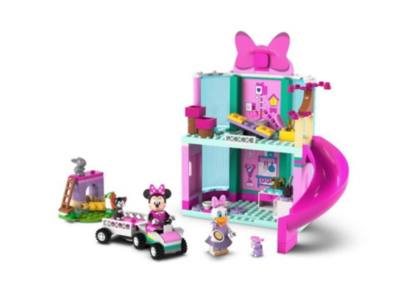 Play LEGO Disney Minnie's Pet Hotel Set 43274 Video