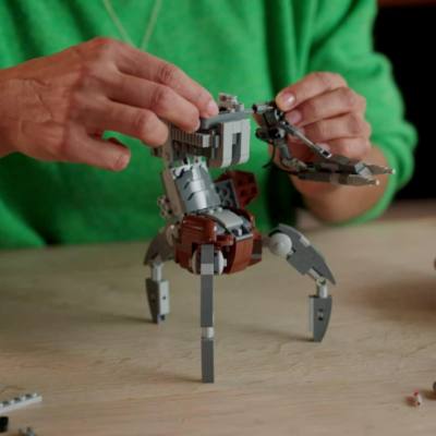 LEGO Star Wars Droideka 75381 Video abspielen