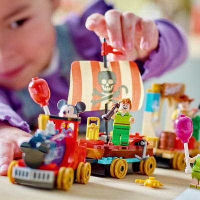 Play LEGO Disney Celebration Train Anniversary Set 43212 Video