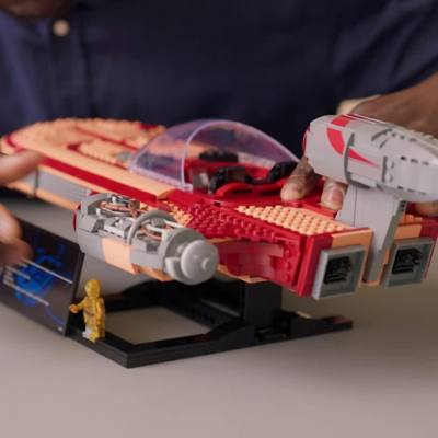 Play LEGO Star Wars Luke Skywalker's Landspeeder Set 75341 Video