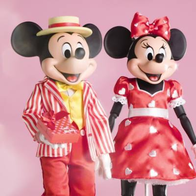 Play Mickey Mouse and Minnie Mouse Limited Edition Doll Set Video