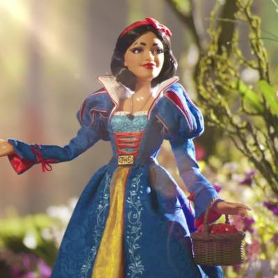 Play Snow White Limited Edition Doll, Snow White Live Action - 40.5cm Video
