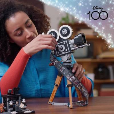 Play LEGO Walt Disney Tribute Camera Set 43230 Video