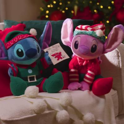 Reproducir v&iacute;deo de Taza tapa festiva Stitch, Lilo y Stitch
