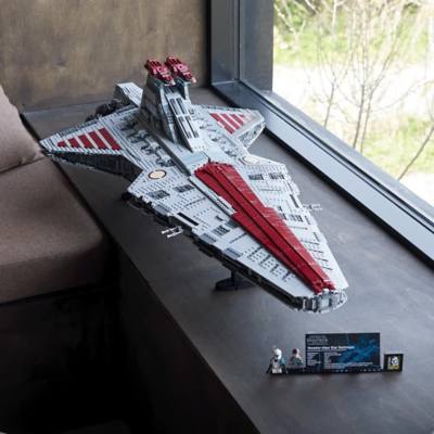 Play LEGO Venator-Class Republic Attack Cruiser Set 75367 Video