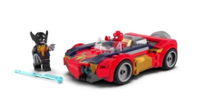 Riproduci video LEGO Marvel Auto di Spider-Man vs. Venomized Wolverine 76336