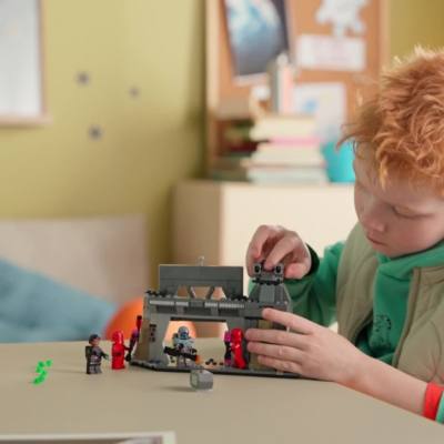 Play LEGO Star Wars Paz Vizsla and Moff Gideon Battle Set 75386 Video