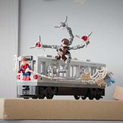 Play LEGO Marvel Spider-Man vs. Doc Ock Subway Train Scene Set 76321 Video